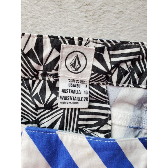 Volcom Short Womens Size 7 Blue White Striped Cotton Slash Pockets Medium Wash - Picture 6 of 9